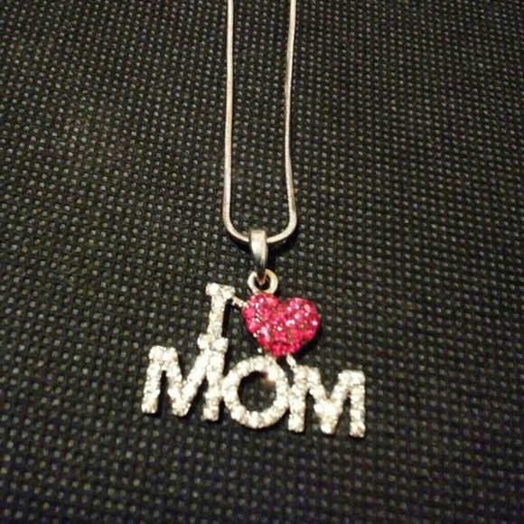 Mom necklace❤ - Picture 3 of 4
